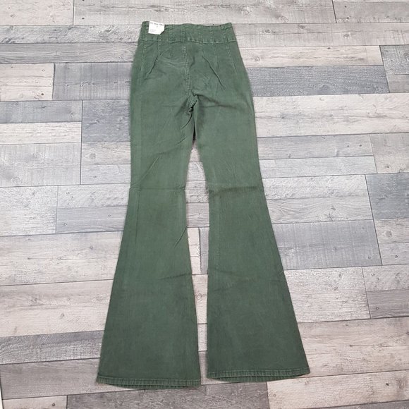 Free People Jayde Corduroy Flare Jeans 25 UK 4 Green High Rise We The Free BN - Picture 2 of 11